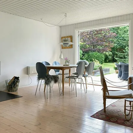 House In Nature Close To The Semesterbostad *