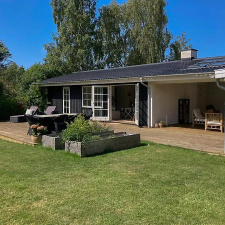 House In Nature Close To The Semesterbostad *