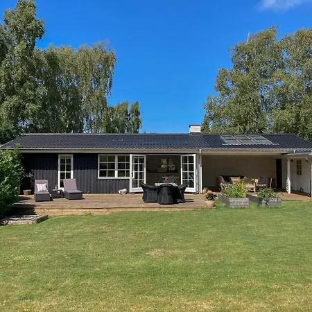 House In Nature Close To The Semesterbostad Græsted